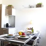 Maison Bacou Cite 2 * 카르카손